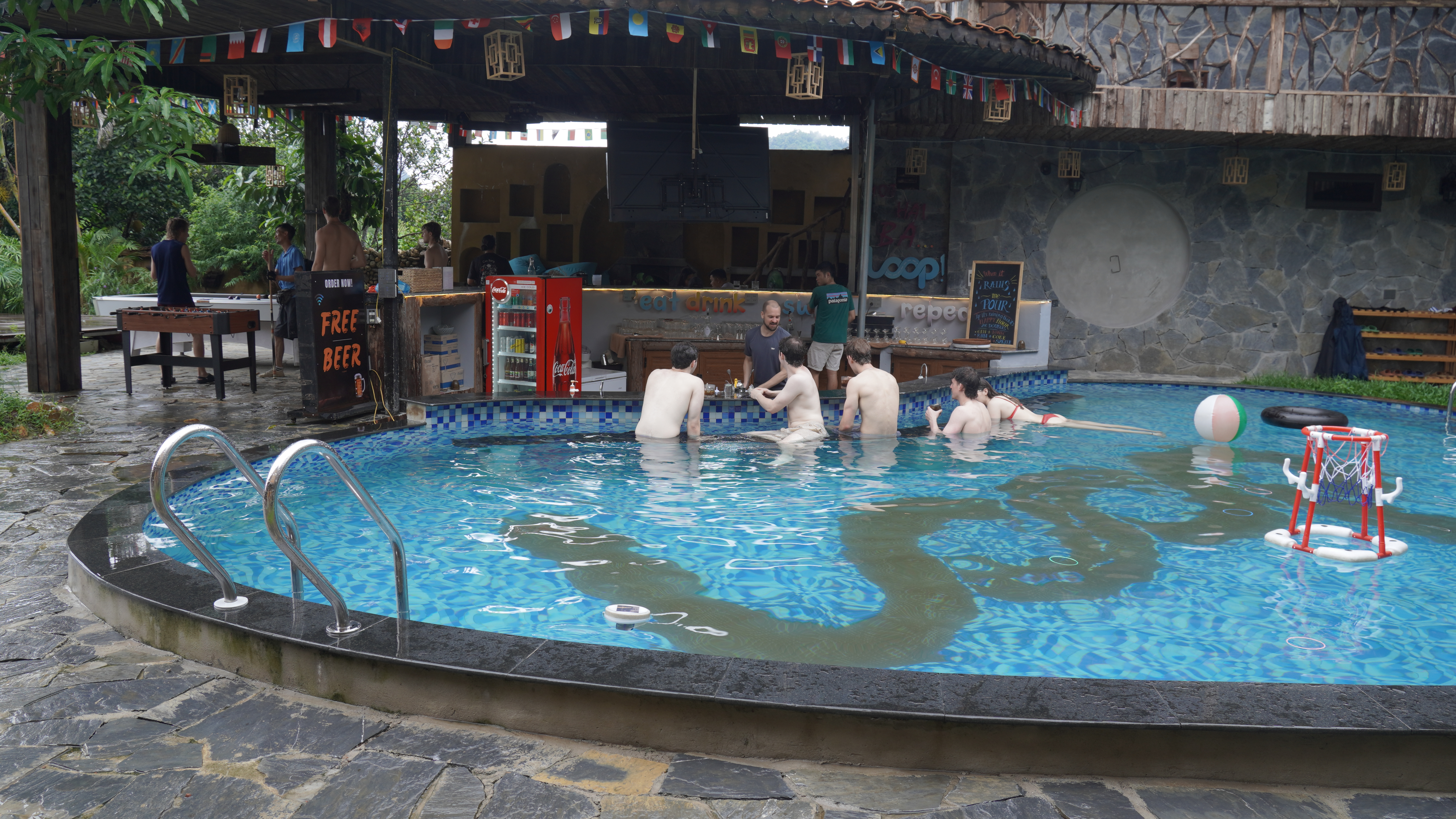 swimming-pool-loop-eco-stone-house-ha-giang.JPG