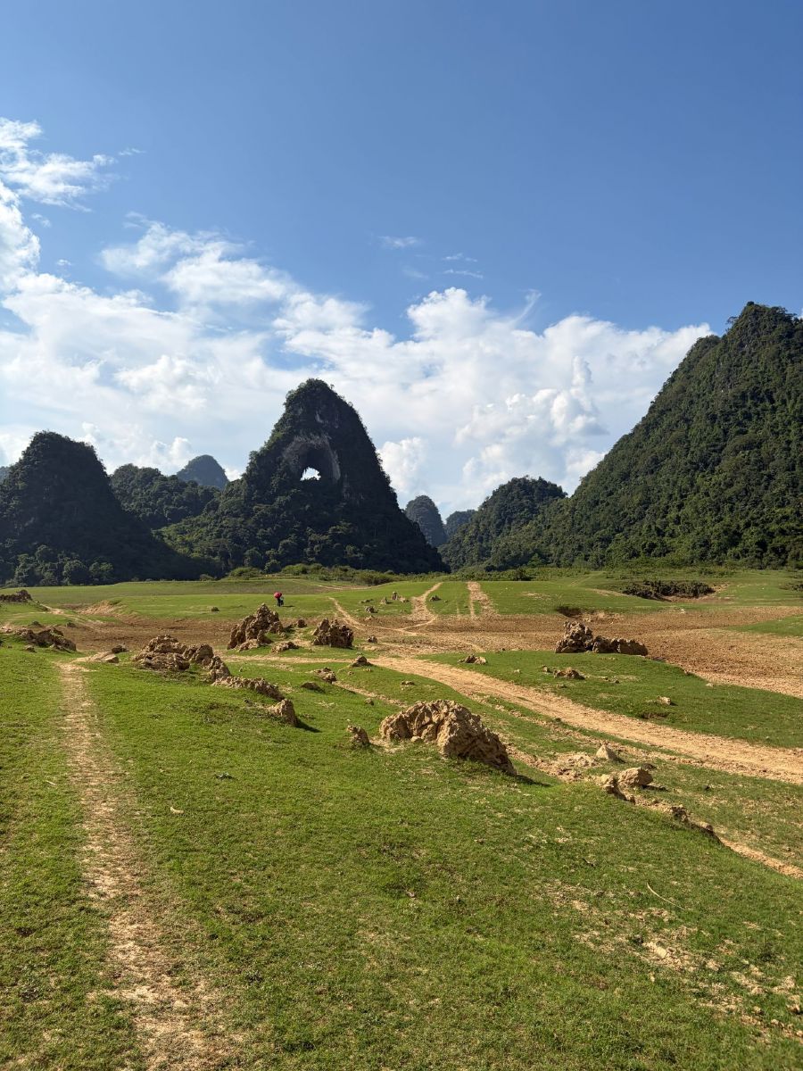 Angel-Eye-Mountain-on-the-Cao-Bang-Loop