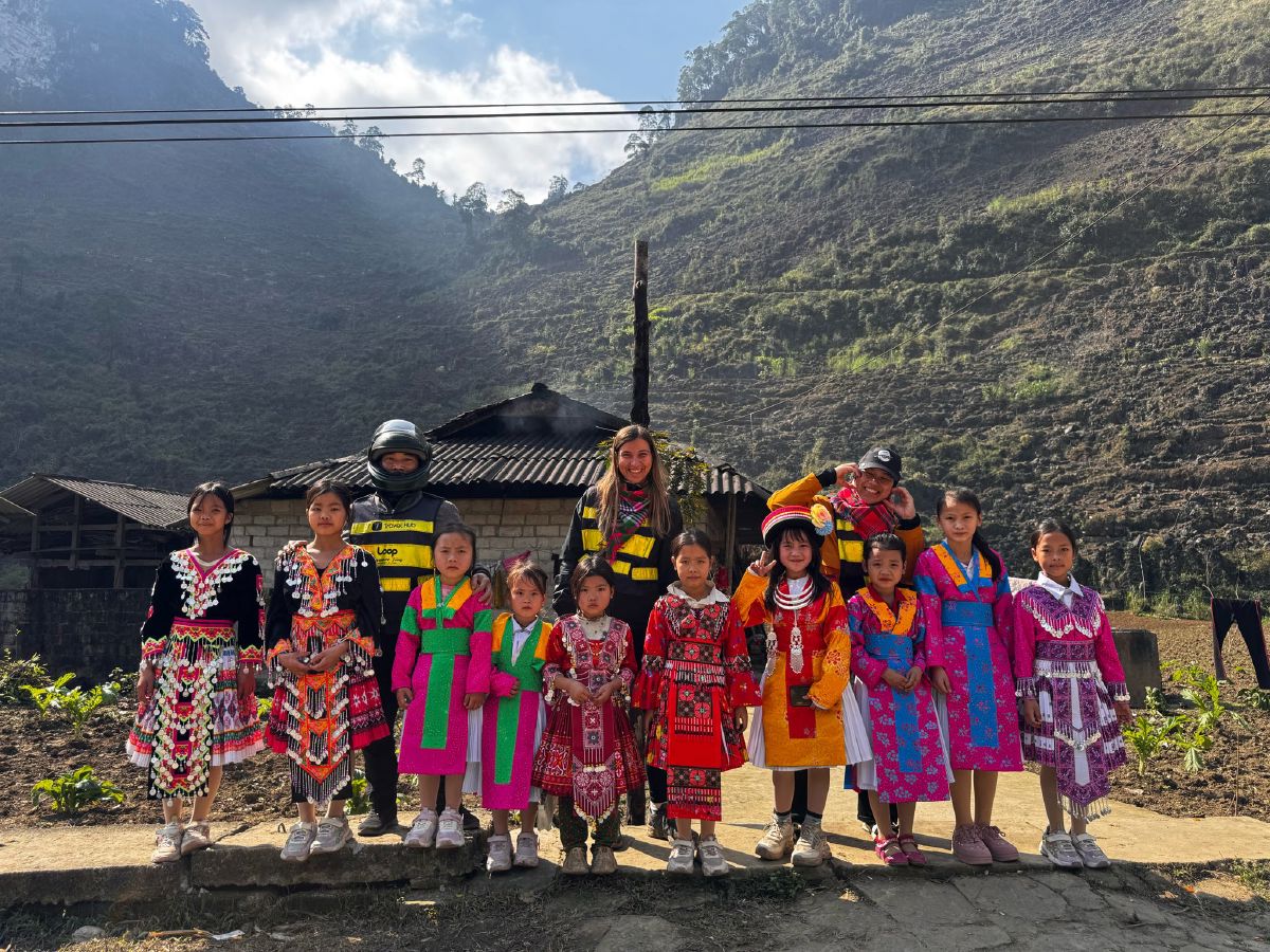 Guests with kids in Ha Giang Loop