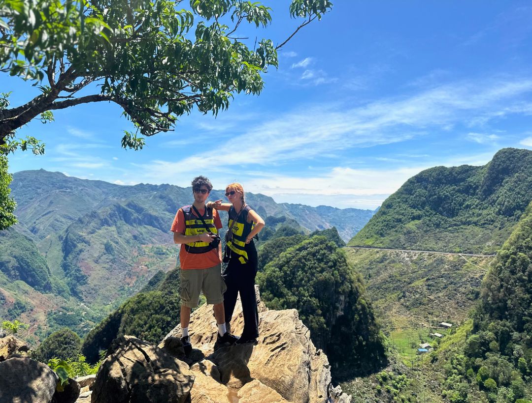 Travel with the loop tours Travel with the loop tours